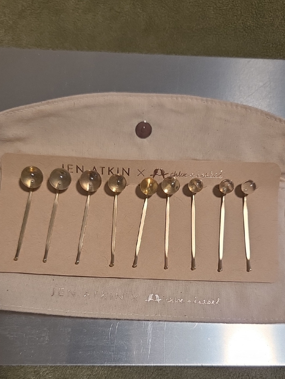 Chloe + Isabel Clear Hair Pins - H099CLG
